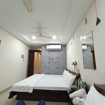 Treebo Yatri Grah Kshipra T Hotel Ujjain Zewnętrze zdjęcie