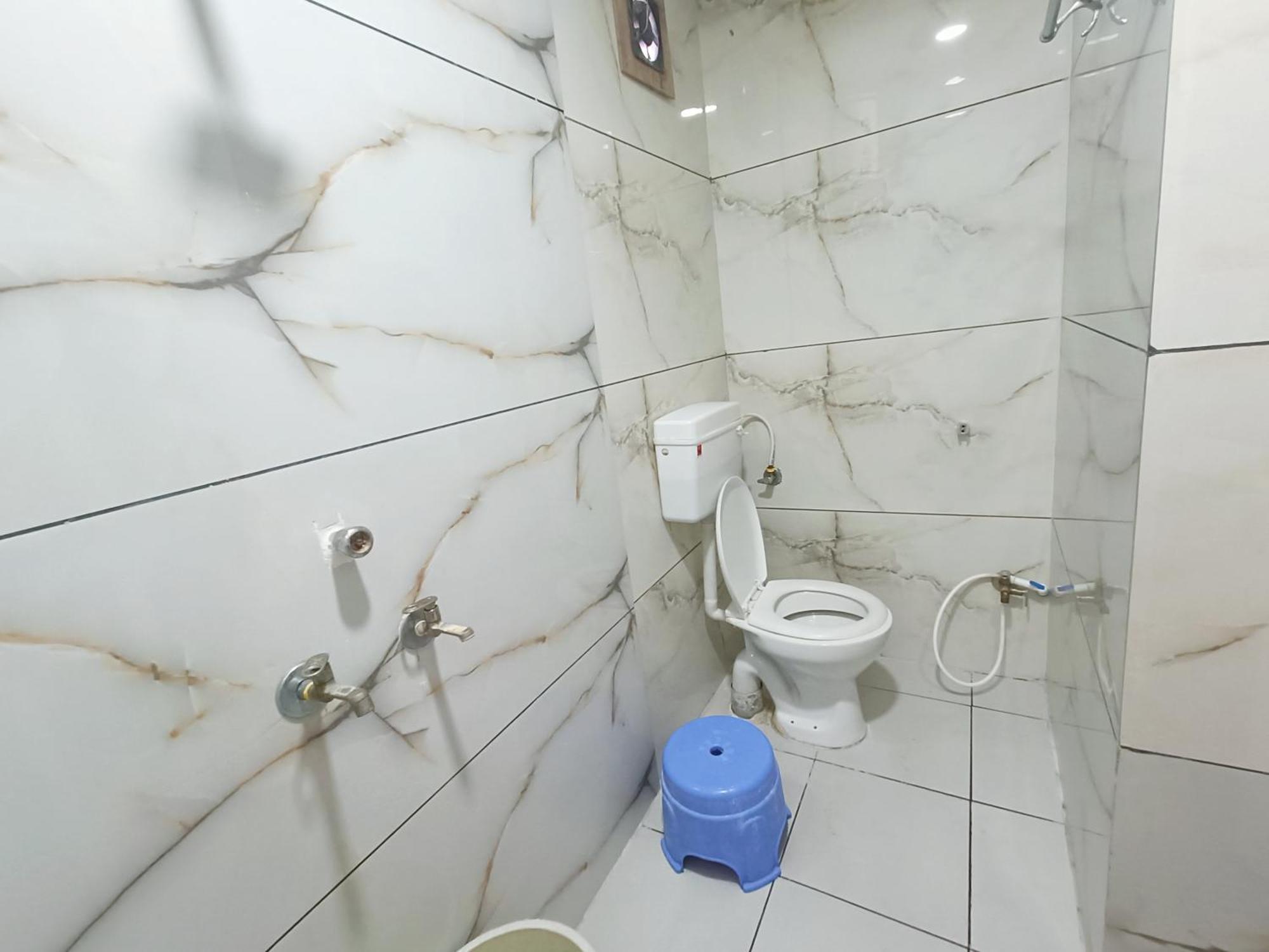 Treebo Yatri Grah Kshipra T Hotel Ujjain Zewnętrze zdjęcie